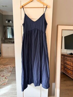 fun 2 fun Navy V-Neck Spaghetti Strap Midi Dress